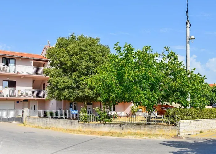 Bozo Διαμέρισμα